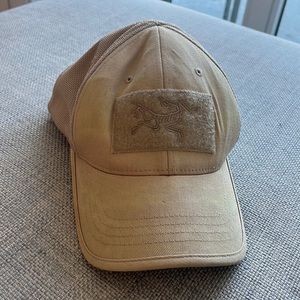 Arcteryx tactical cap - size s/m in great condition